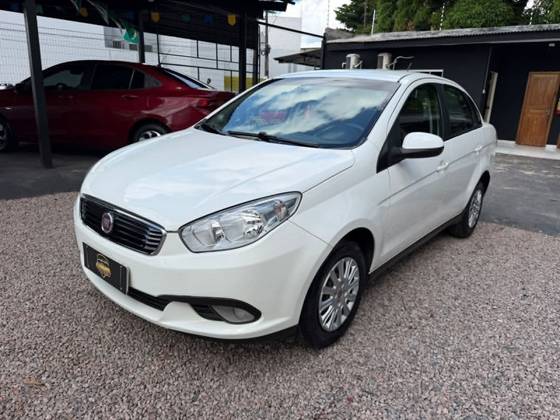 FIAT GRAND SIENA 1.4 MPI ATTRACTIVE 8V FLEX 4P MANUAL FIAT GRAND SIENA 1.4 MPI ATTRACTIVE 8V FLEX 4P MANUAL